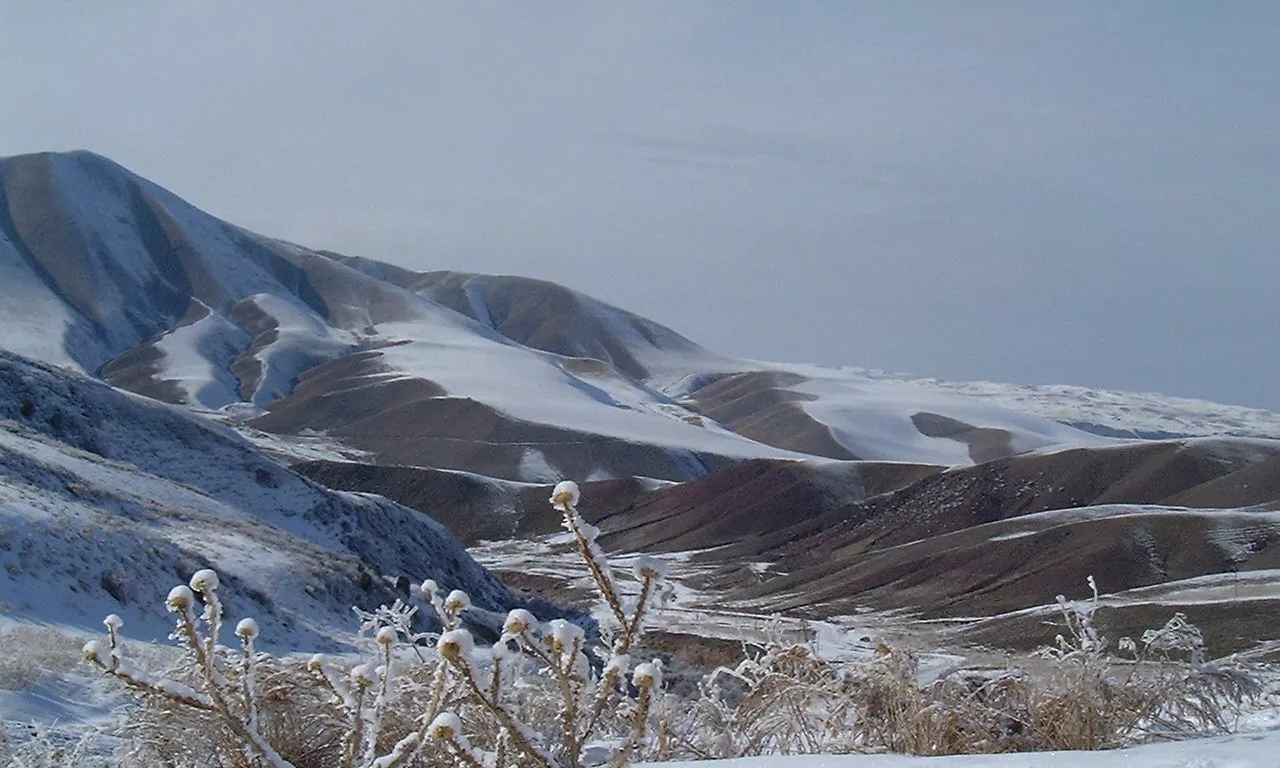 
            Base de Esquí de Montaña Kashka Suu
      